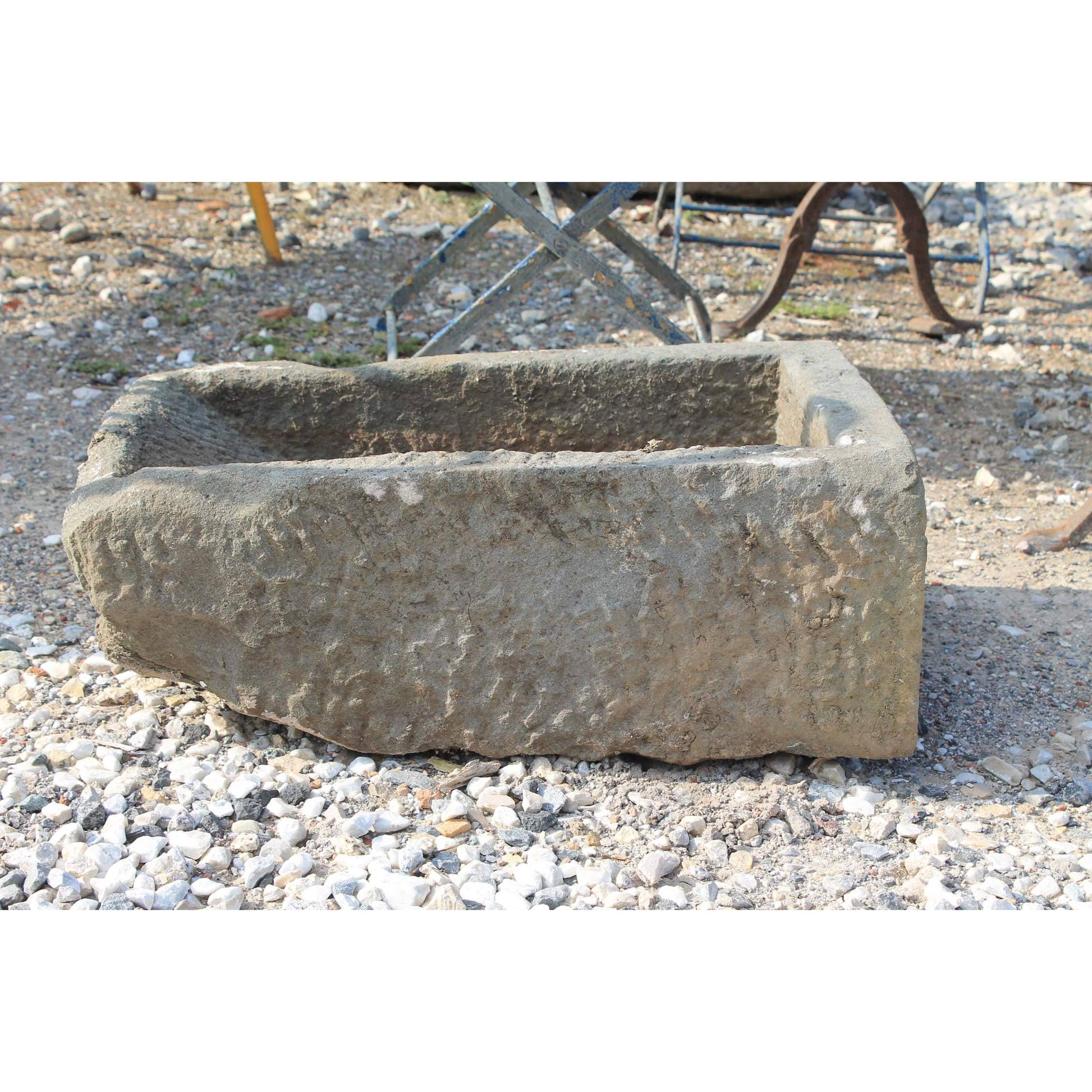 Vaschetta di pietra piccola 
