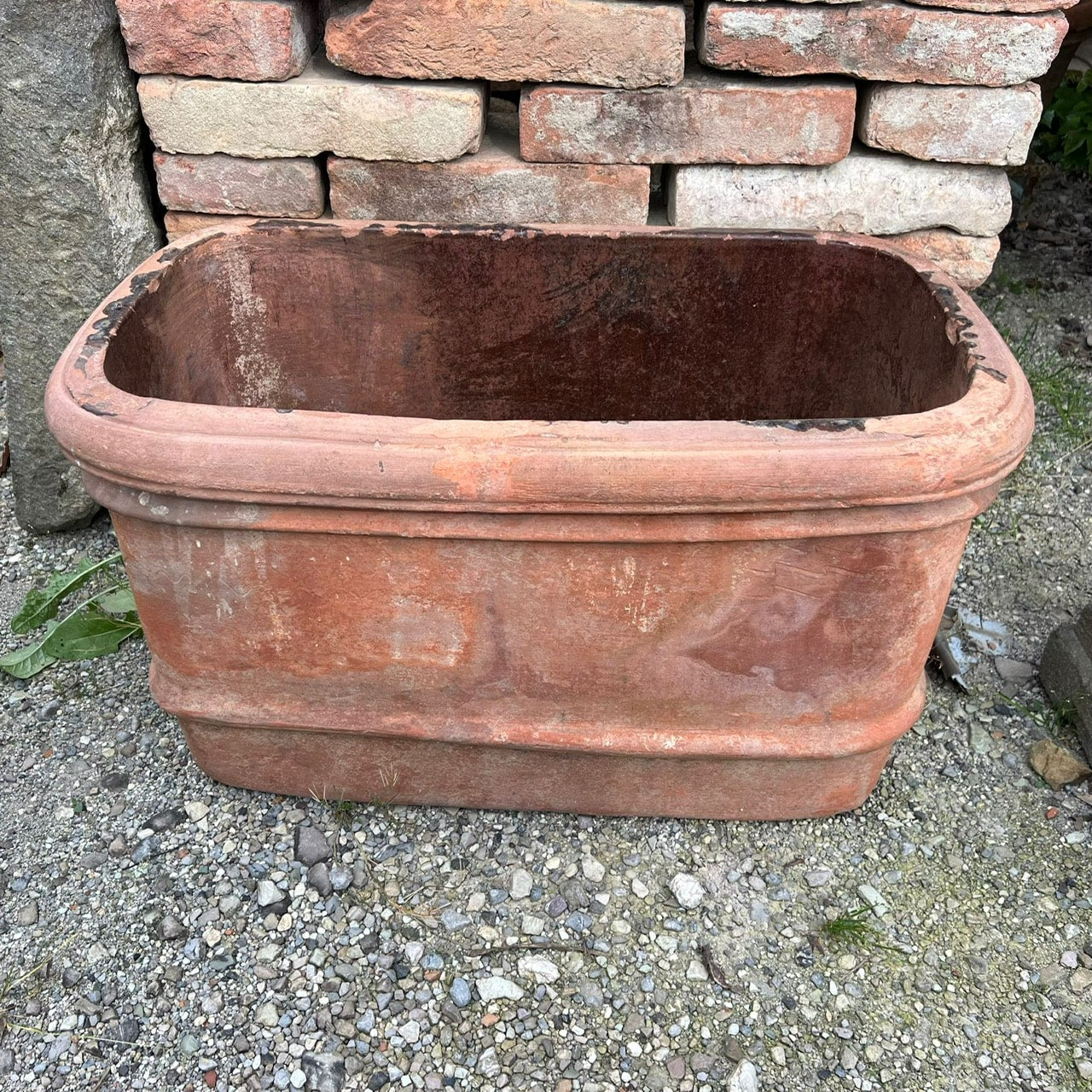 Vaso ovale di terracotta 