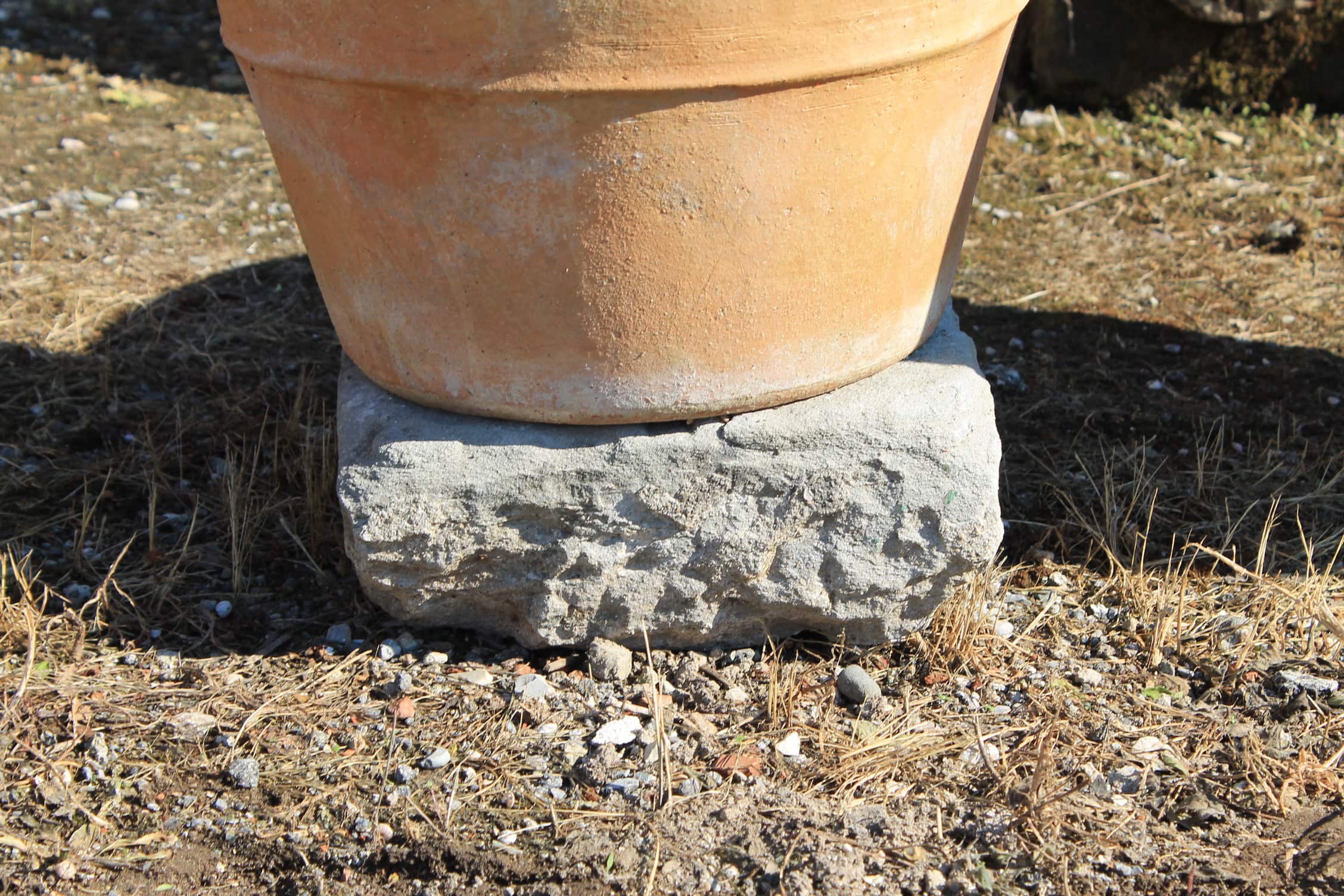Vaso semplice di terracotta 