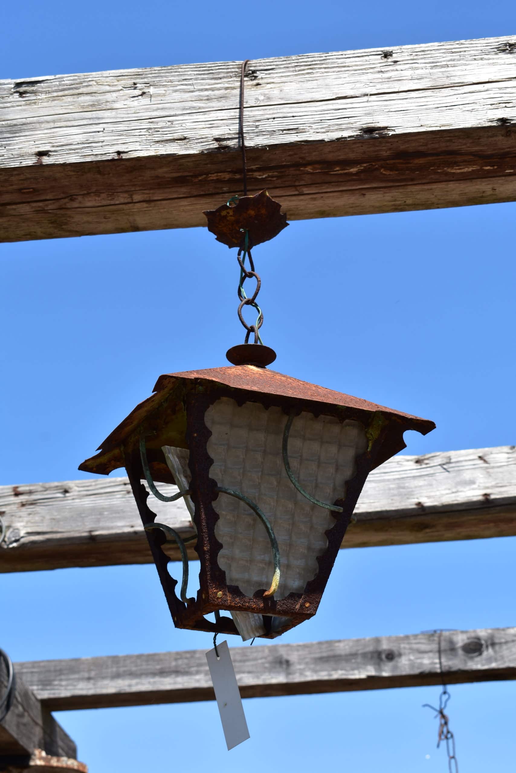 Vecchia lampada in ferro 