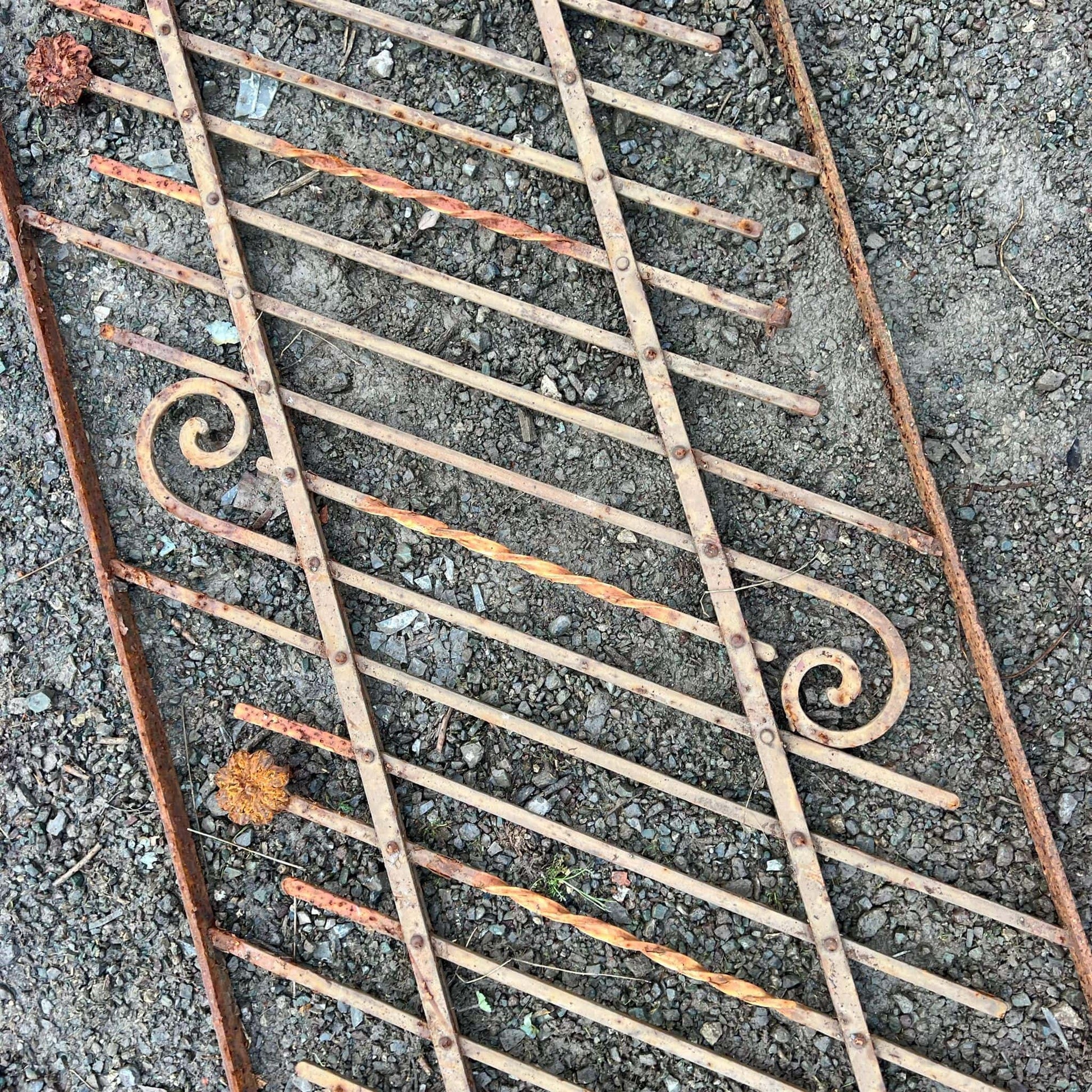 Vecchia ringhiera in pendenza semplice 