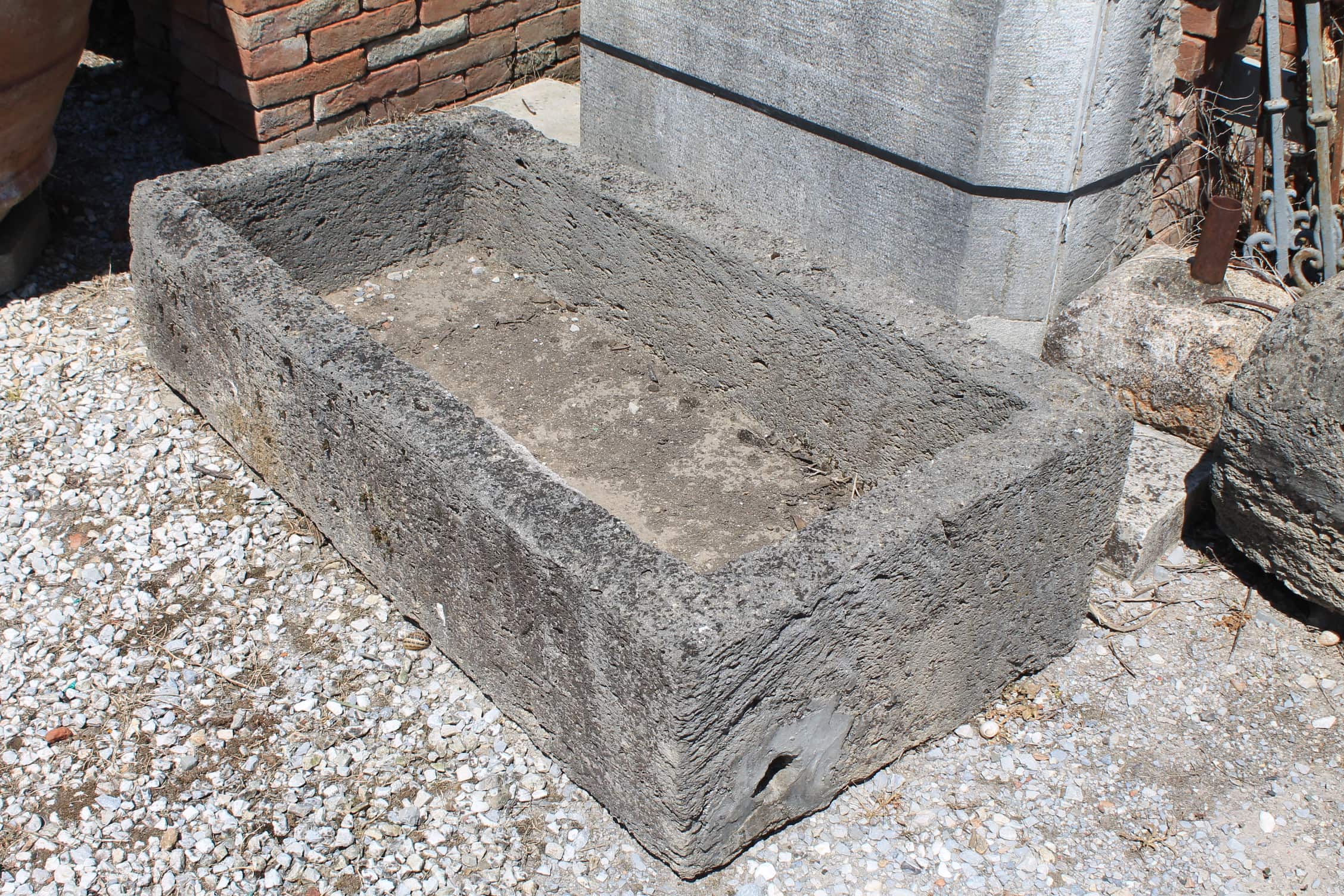Vecchia Vaschetta pietra