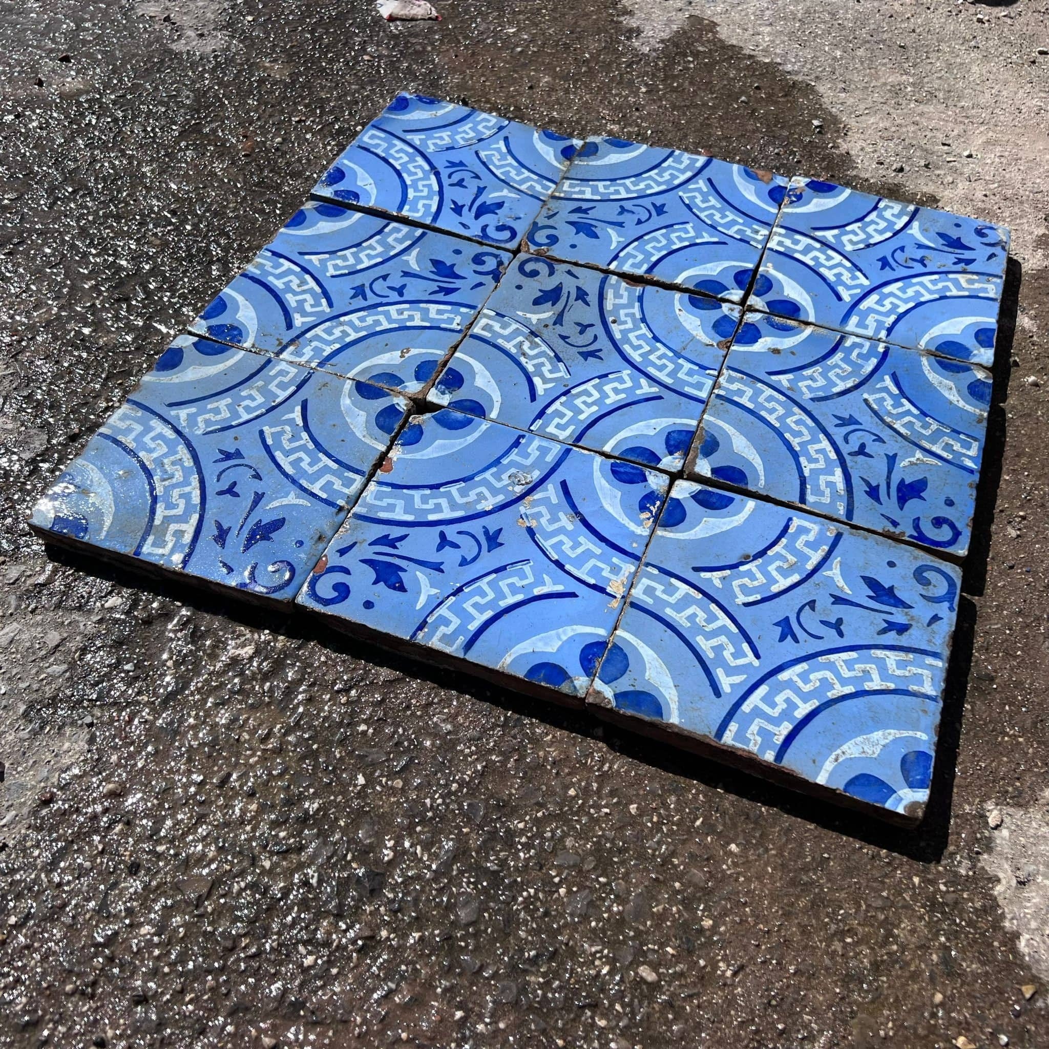 Vecchie maioliche blu 