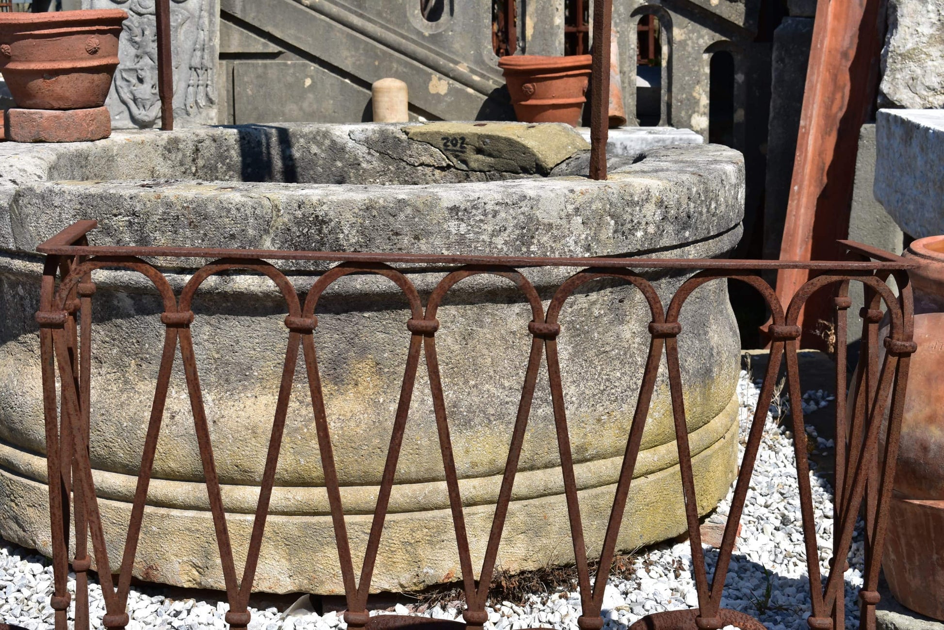 Vecchio balconcino in ferro