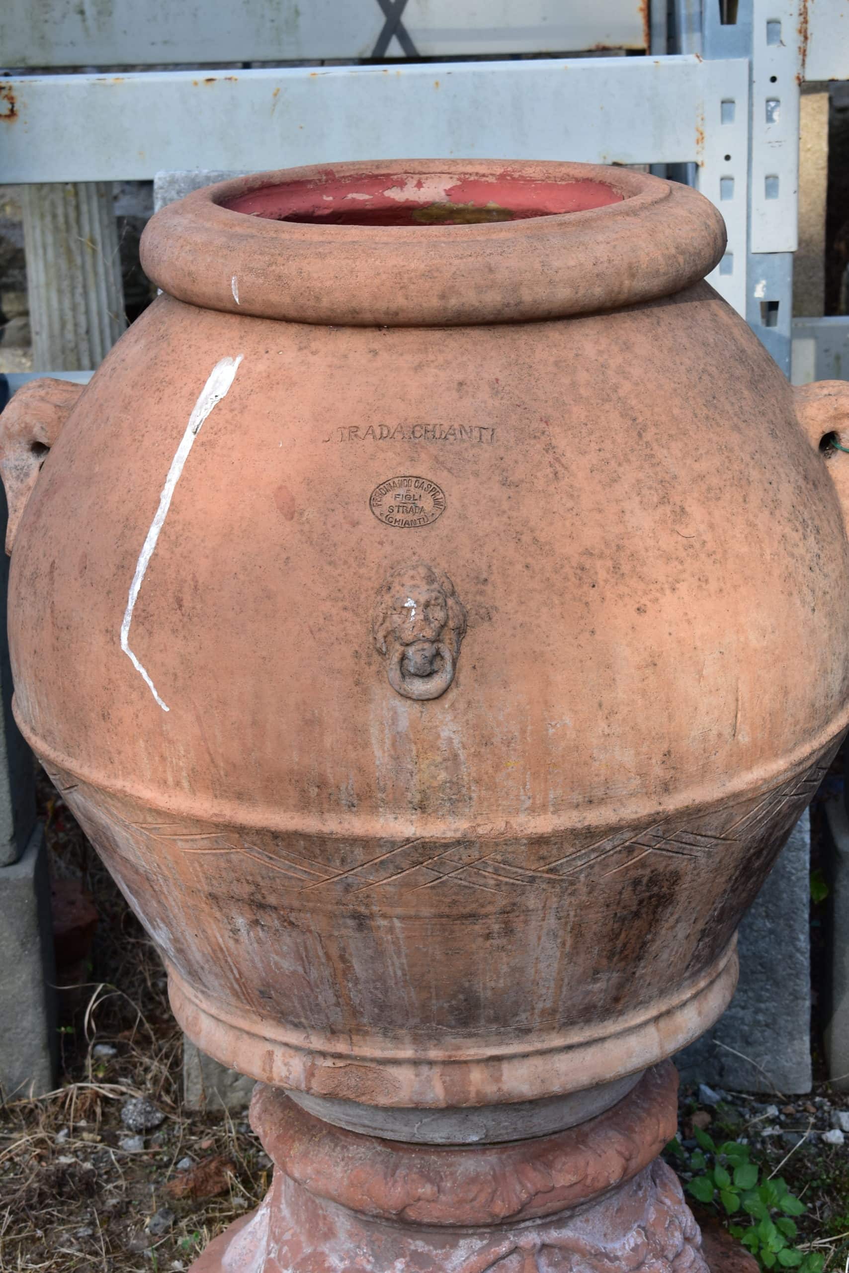 Vecchio orcio di terracotta 