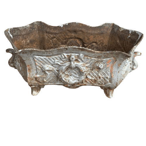 Vecchio vaso in ferro