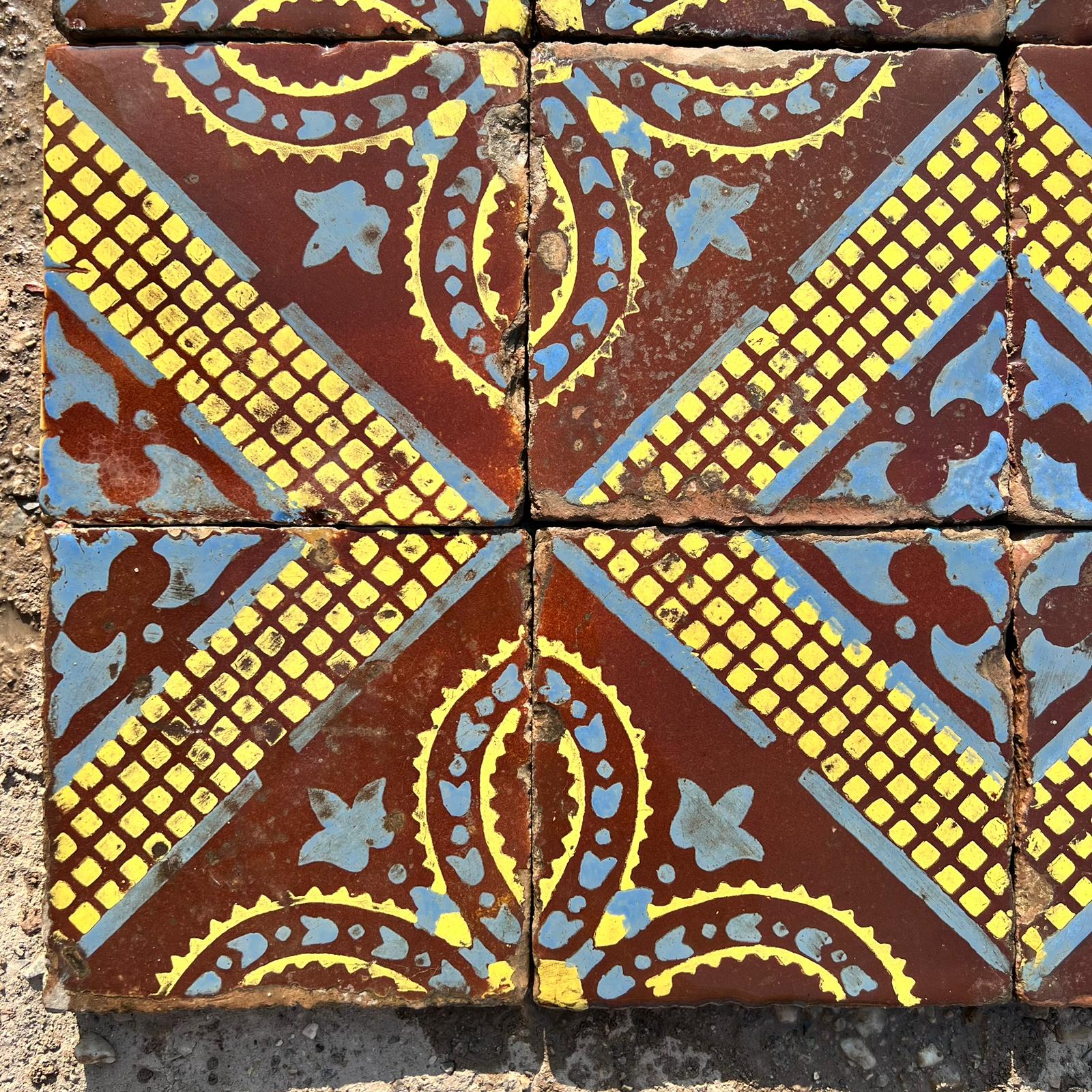 Vendita maioliche e cementine 