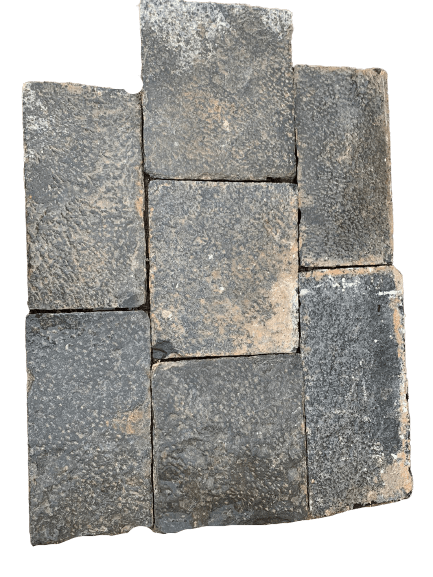 Lastricato in pietra forte