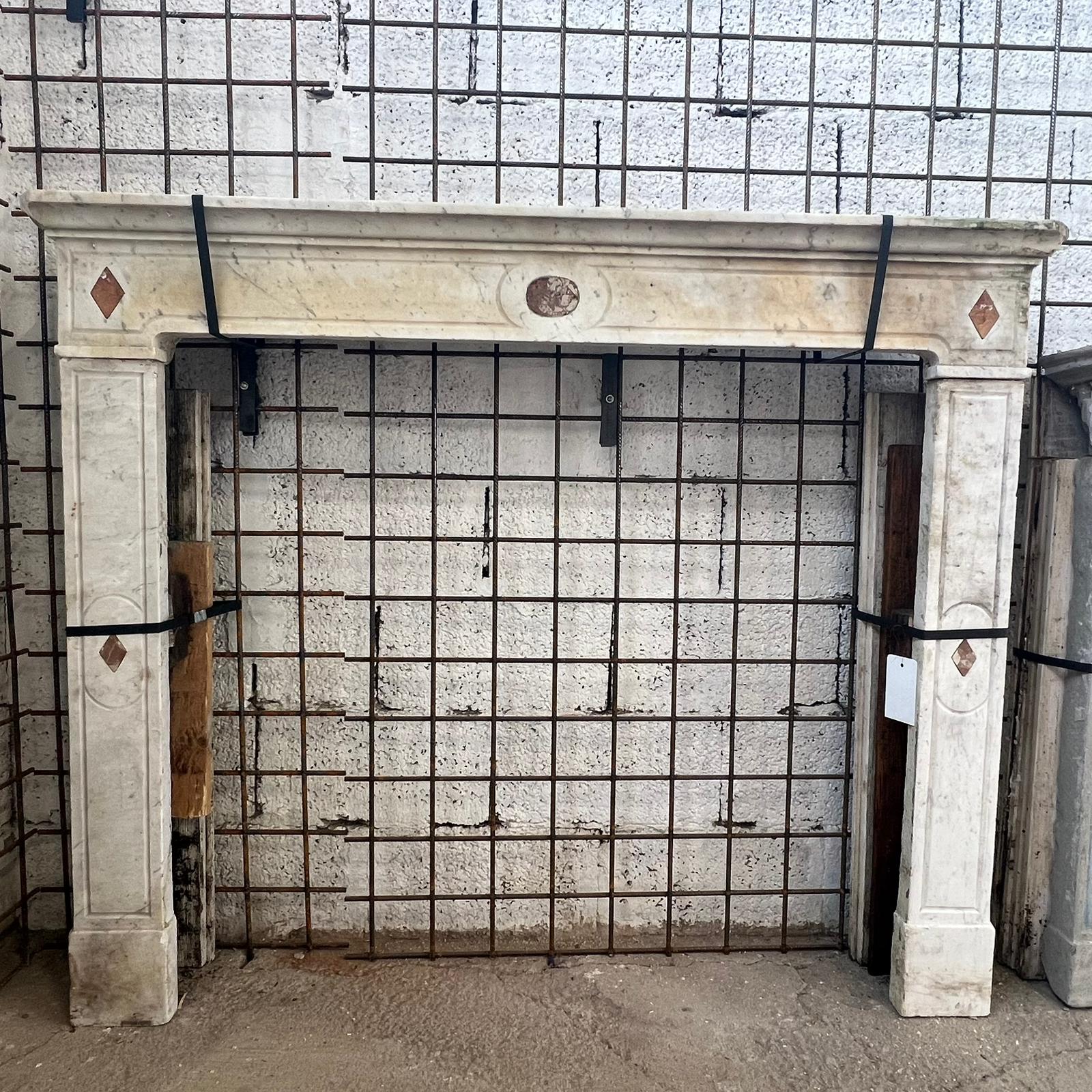 camino in marmo antico