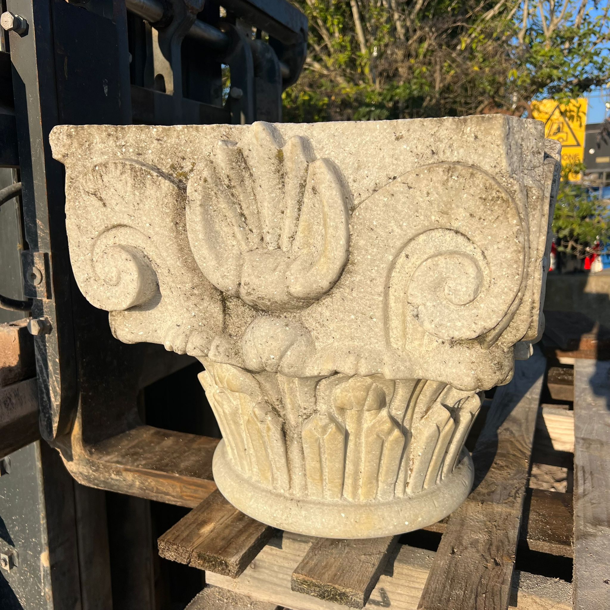 Capitello in marmo 45x45