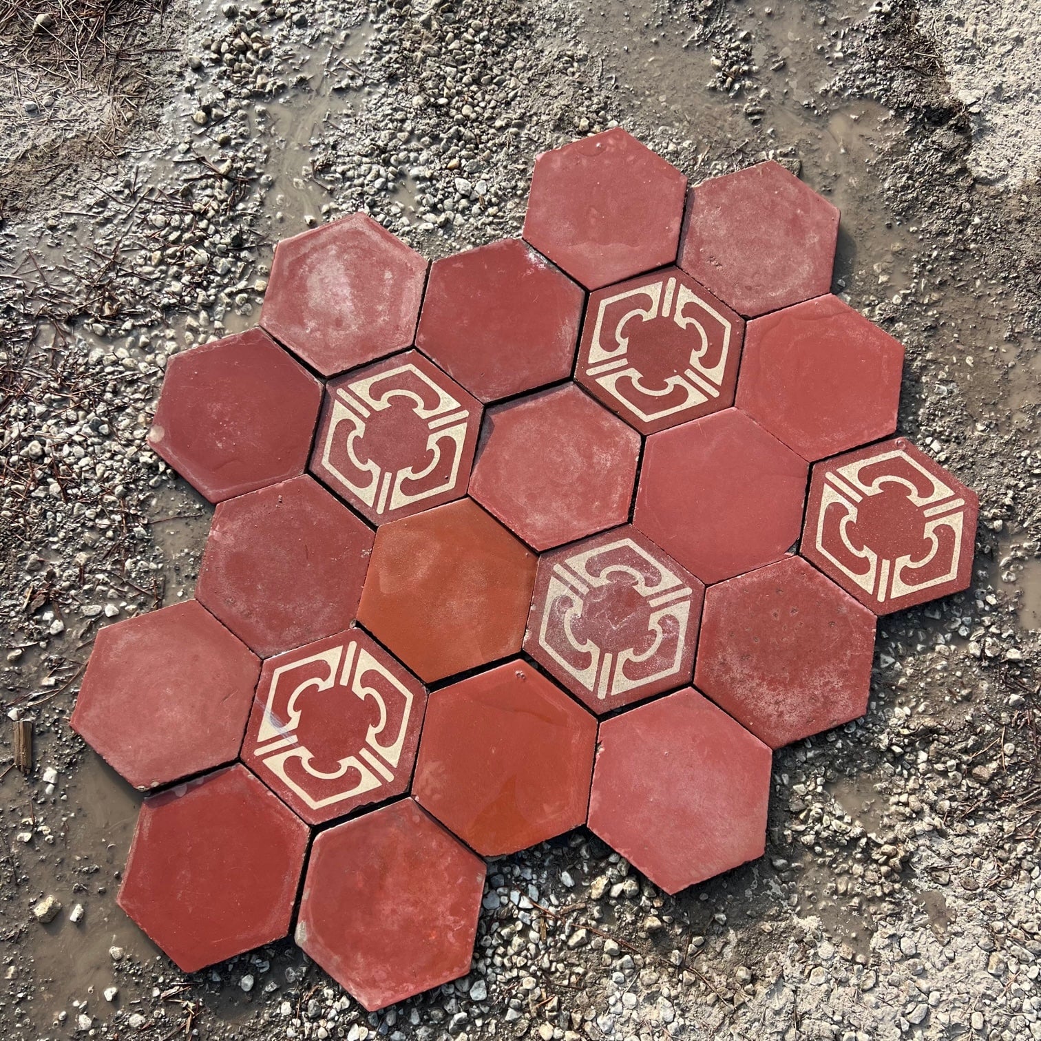 cementine esagonali rosse 