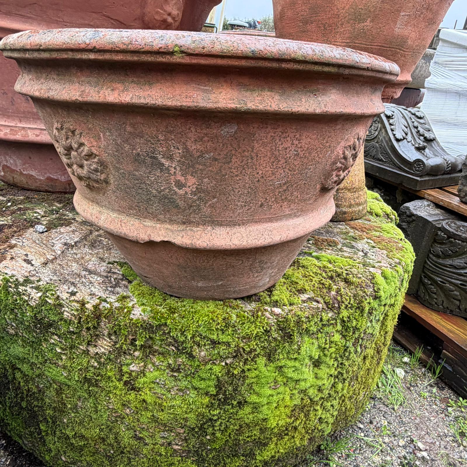 conca in cotto laterale