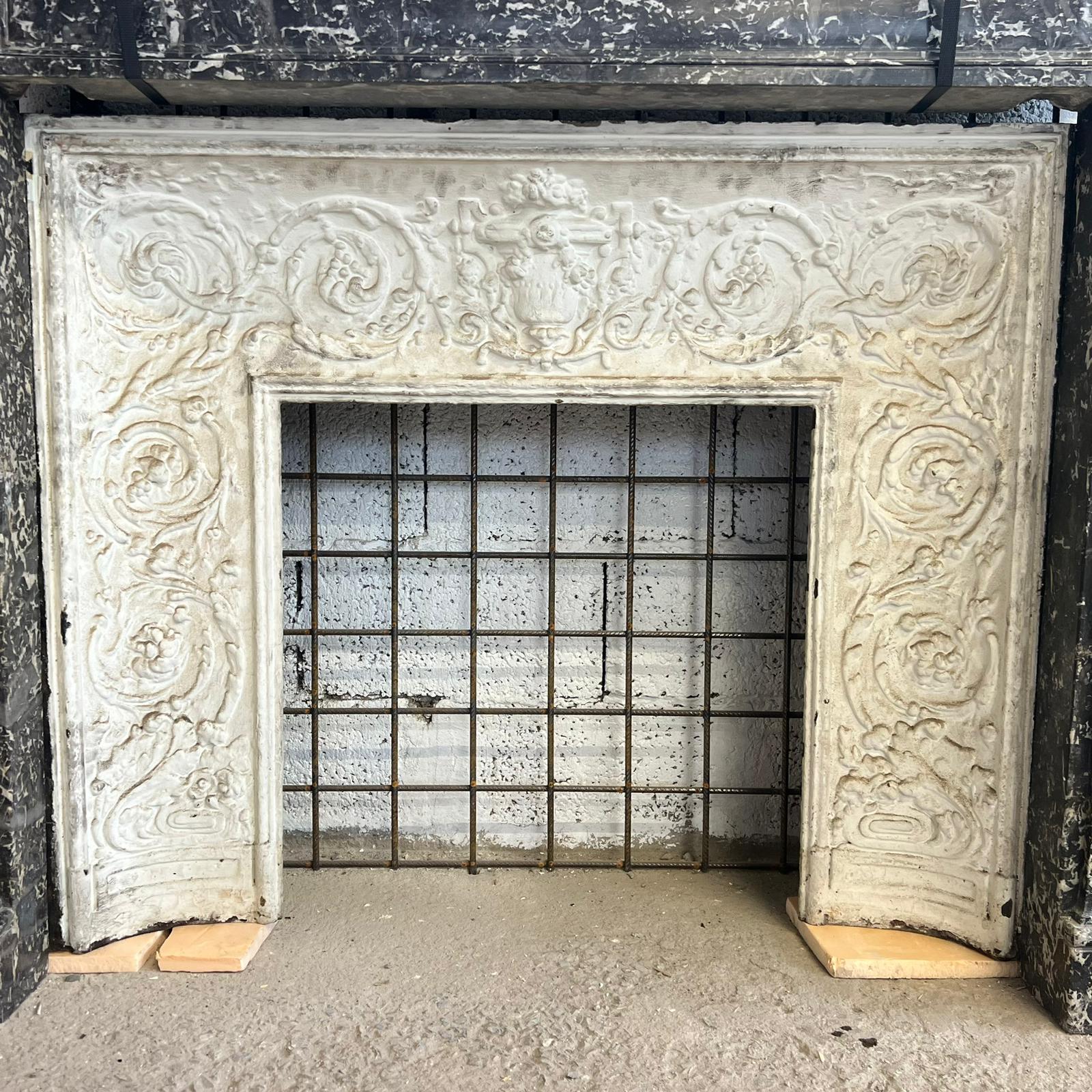 controcuore in ghisa antico 