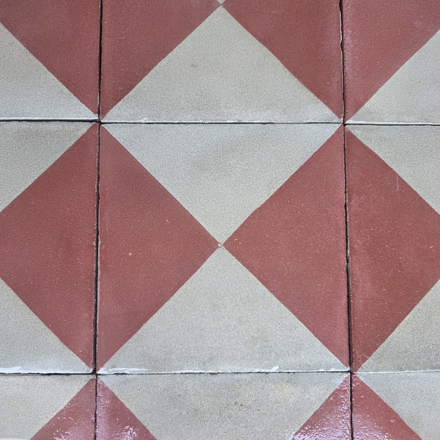 dettaglio cementine bianco rosso