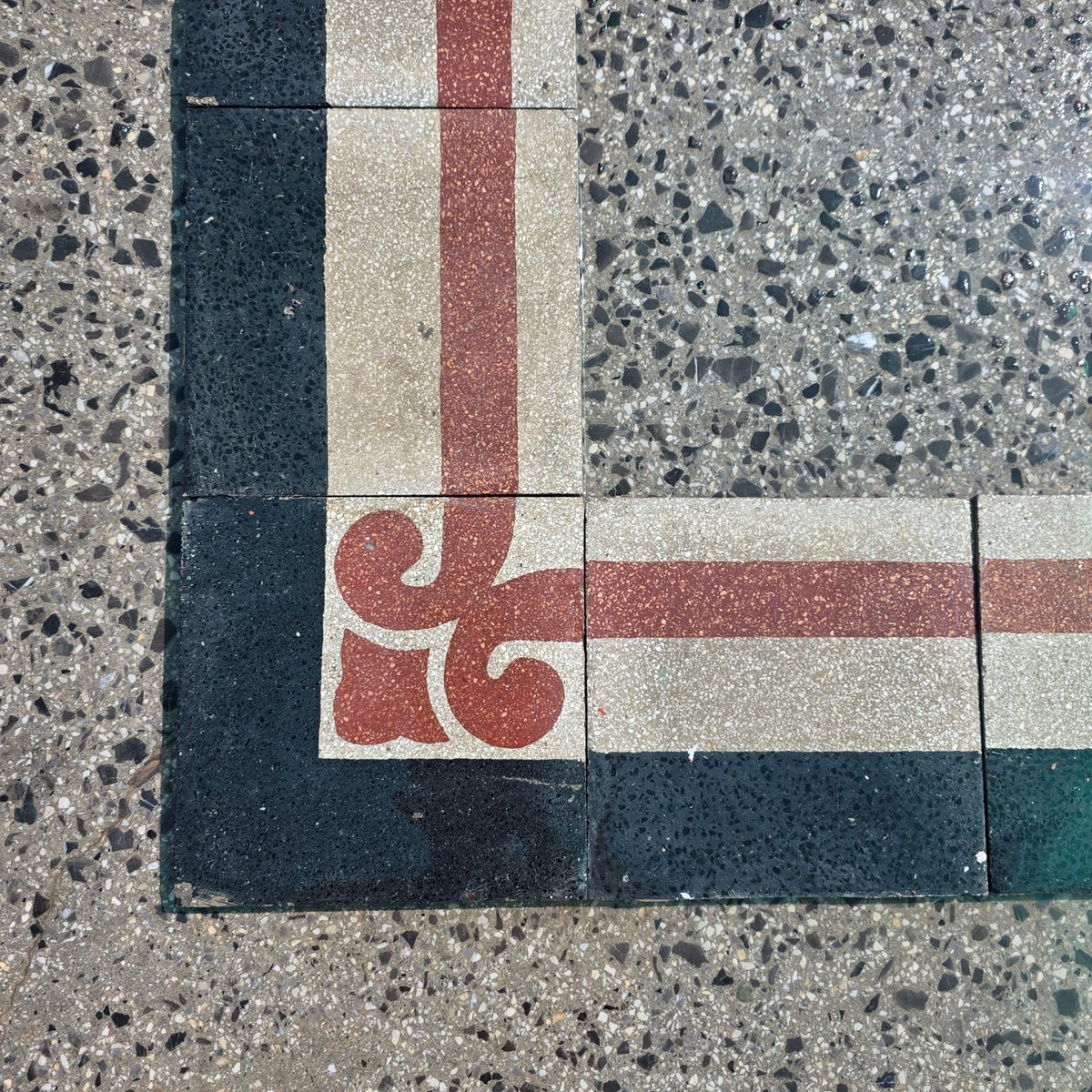 dettaglio cornice gra 096 