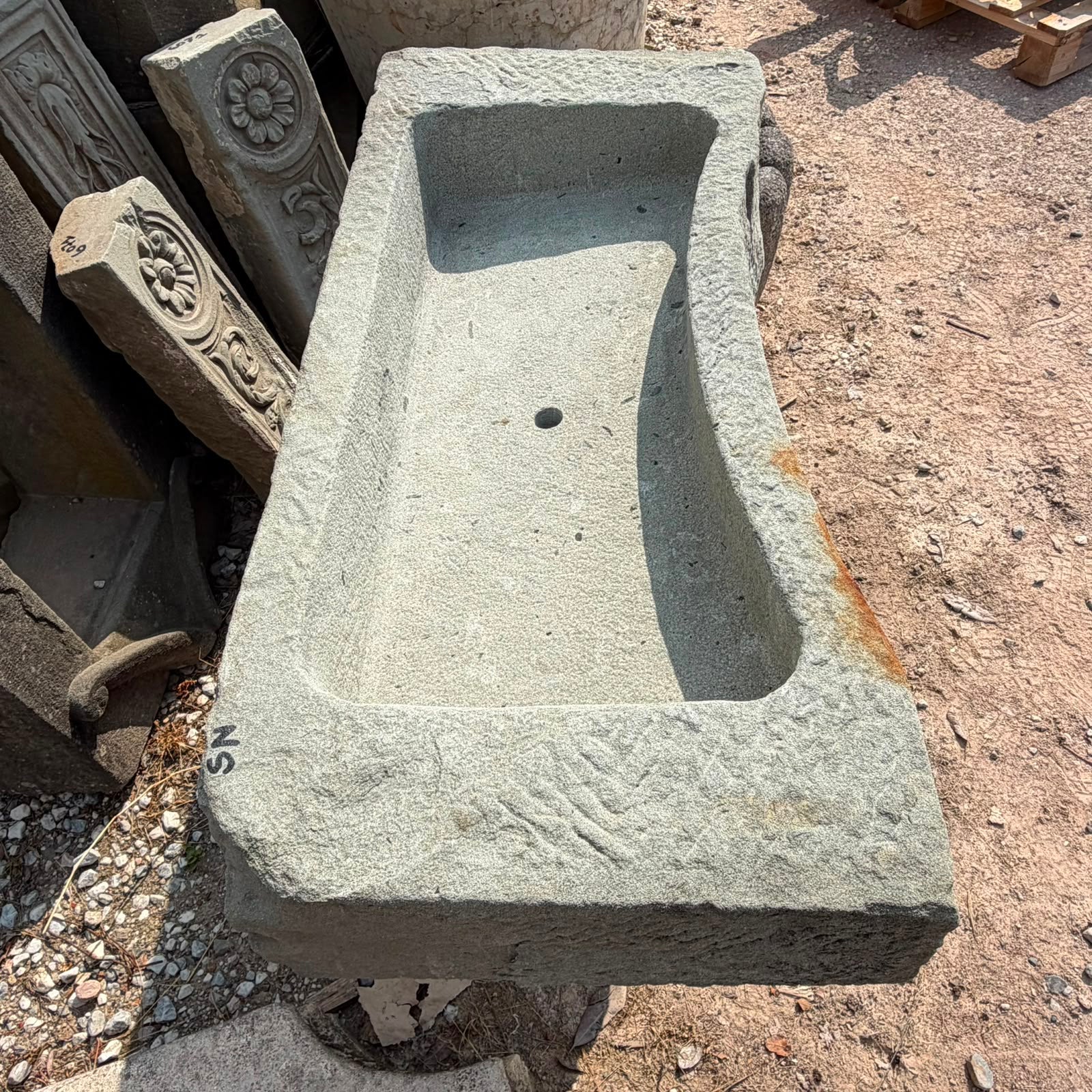 dettaglio lavandino pietra lav151