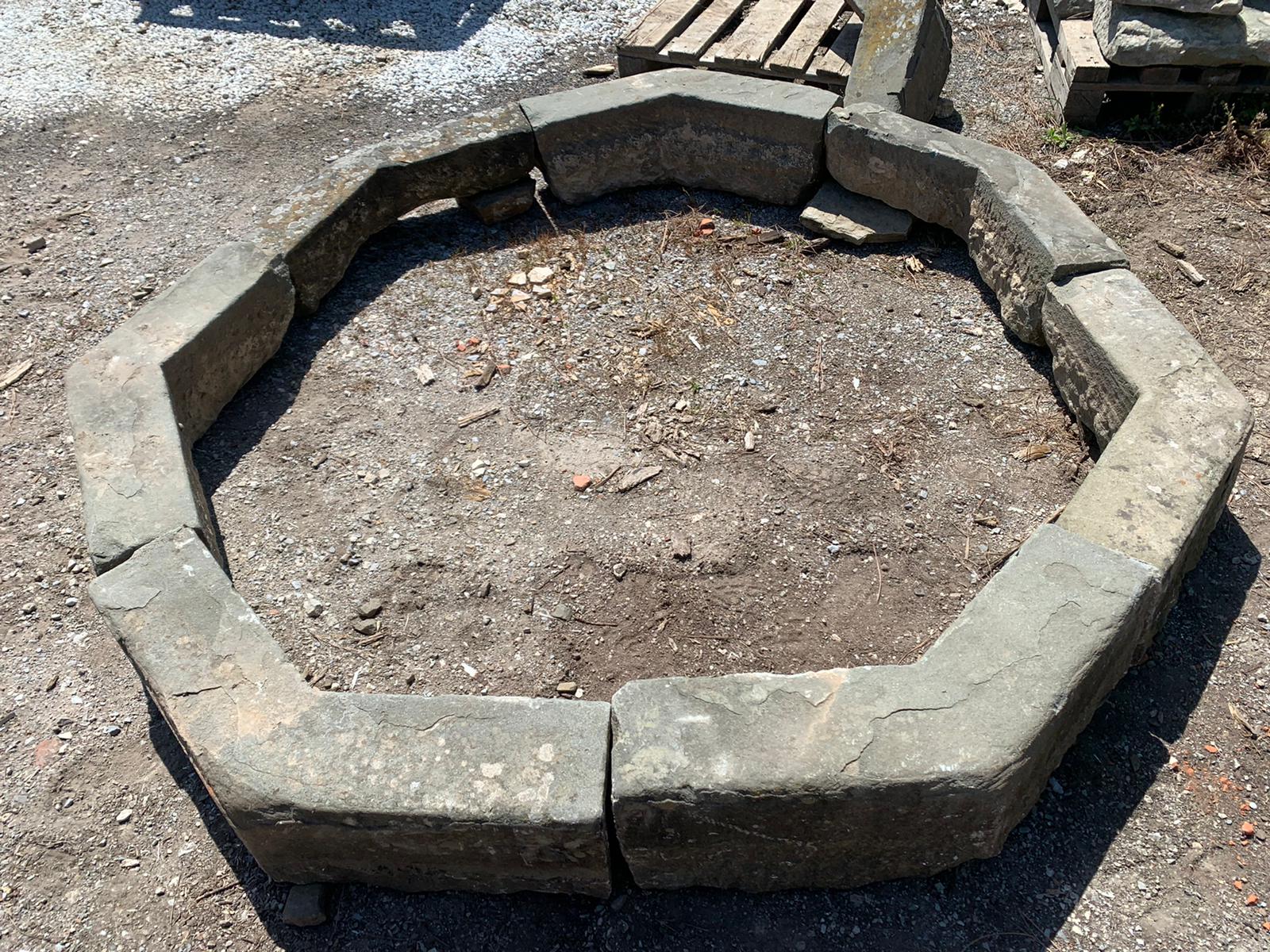 Fontana in pietra da centro