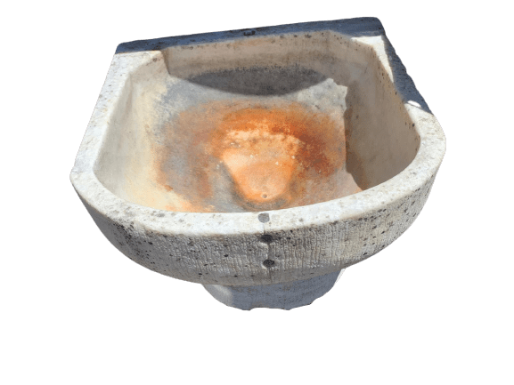 Piccola fontana a muro in marmo