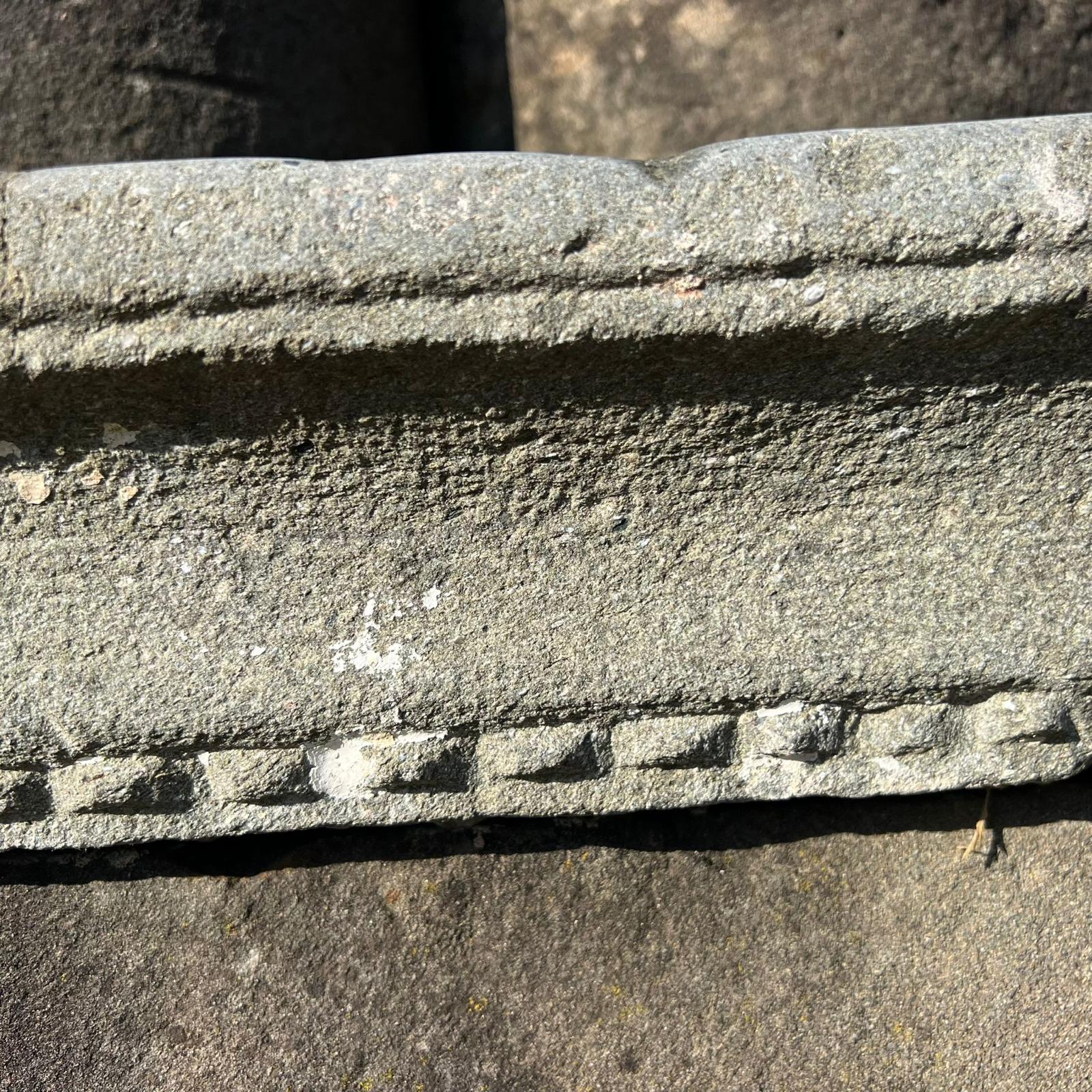 lavandino in pietra dettaglio