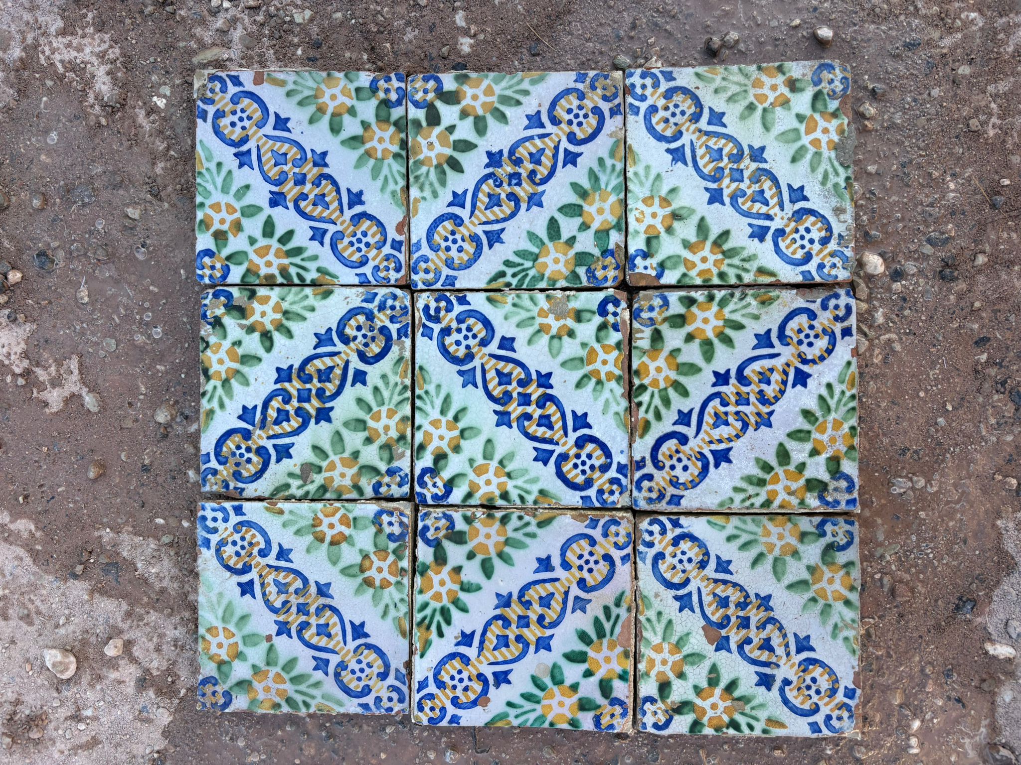 maioliche fiorite blu verdi
