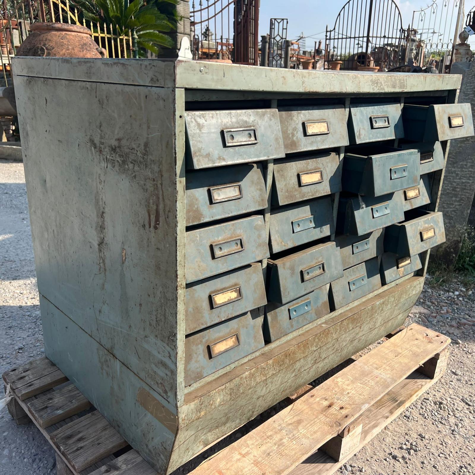 mobiletto vintage laterale