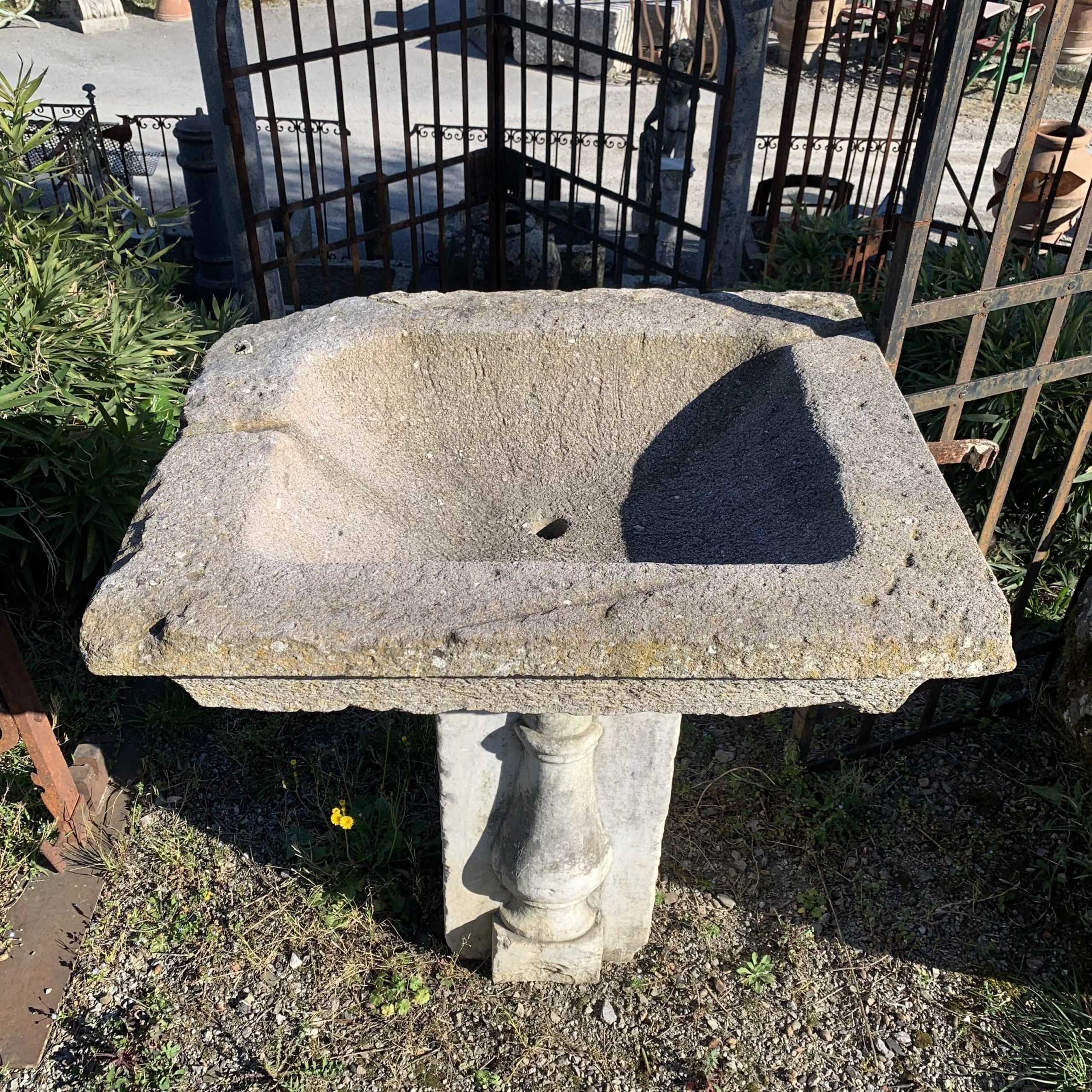 Stone sink with countersink - LAV 067