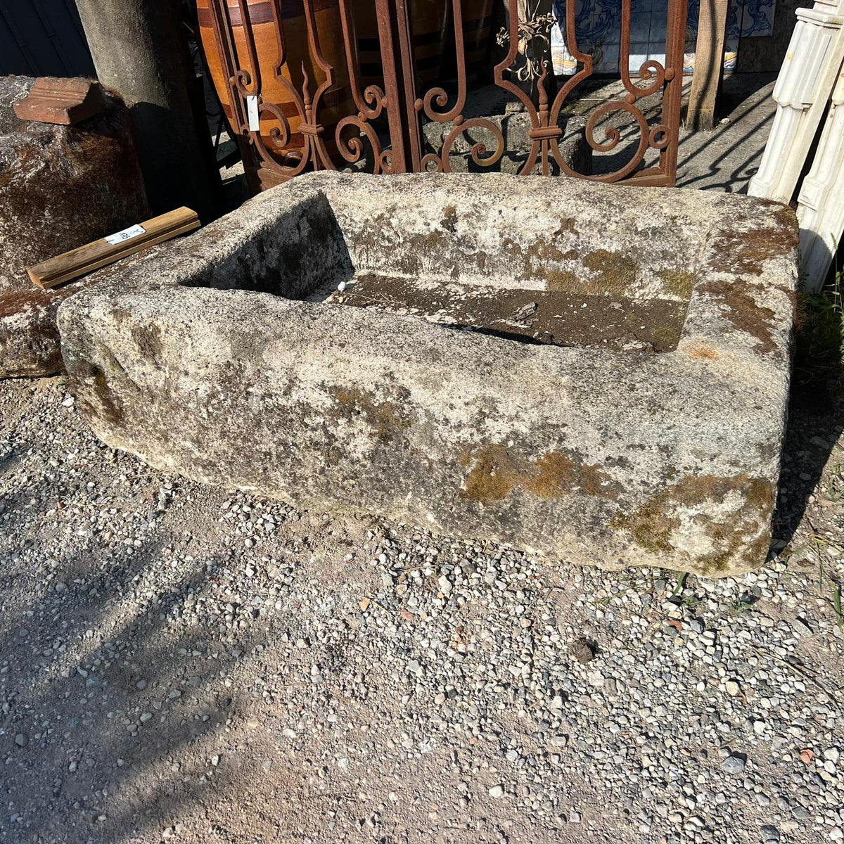 vasca giardino laterale
