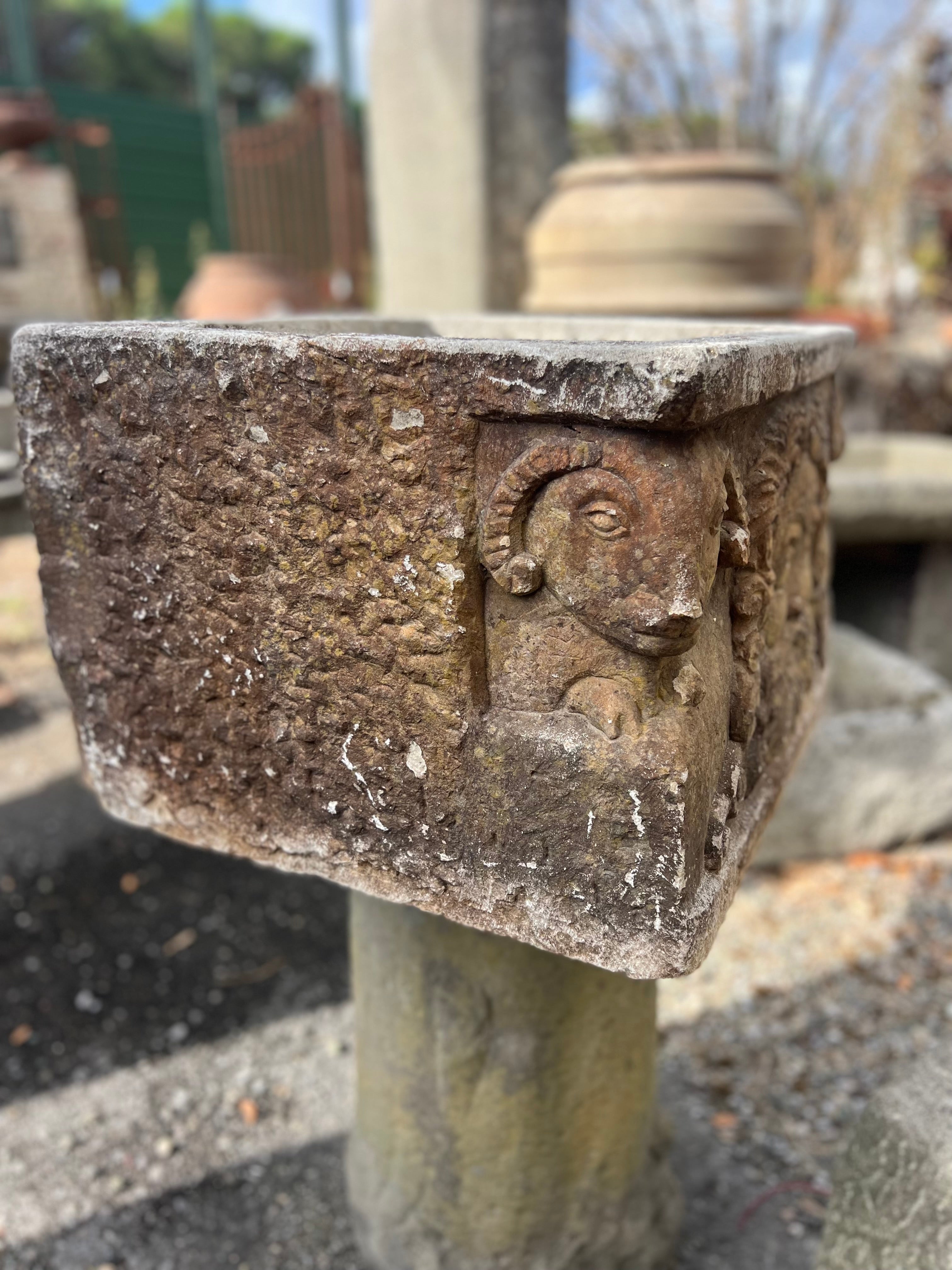 vaschetta in pietra laterale