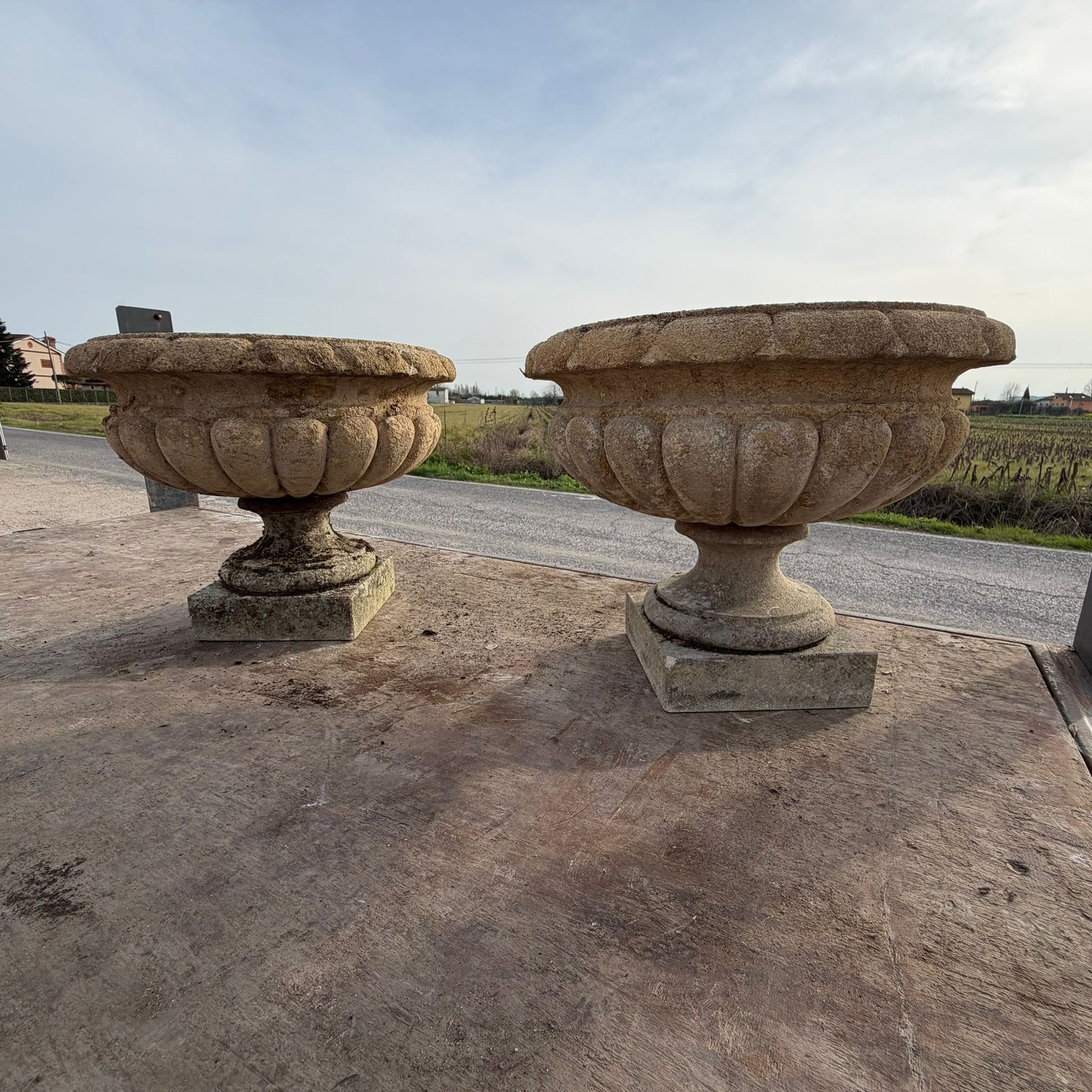 vasi in pietra di vicenza