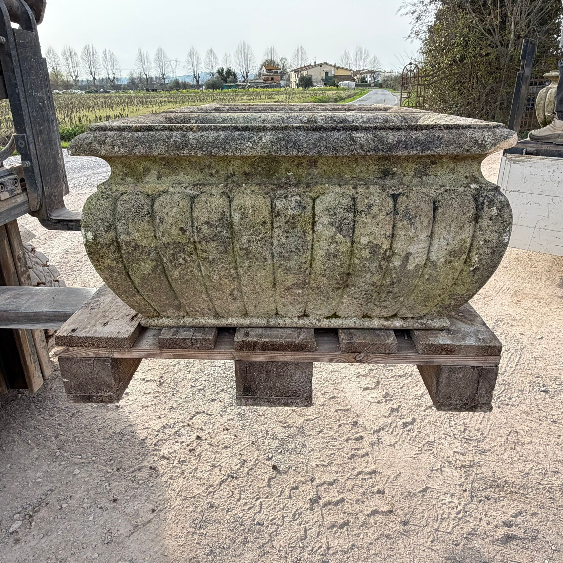 vaso in pietra di vicenza