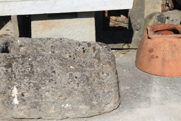 Vaschetta in pietra