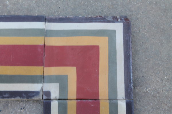 Pastina border in red and yellow
