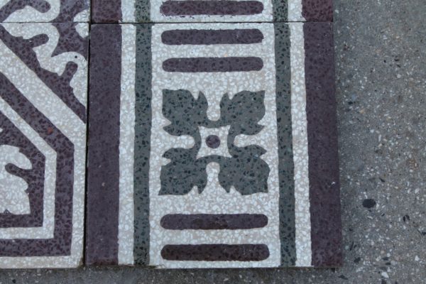 Pavimento in graniglia di colori marrone e verde