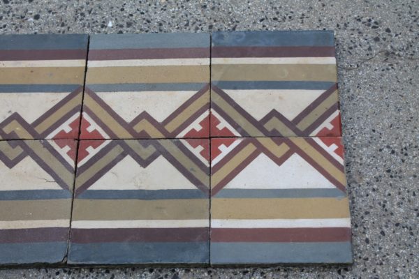 Bordo con disegno geometrico